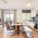 Anda-1 By Interhome 아파트 트로기르