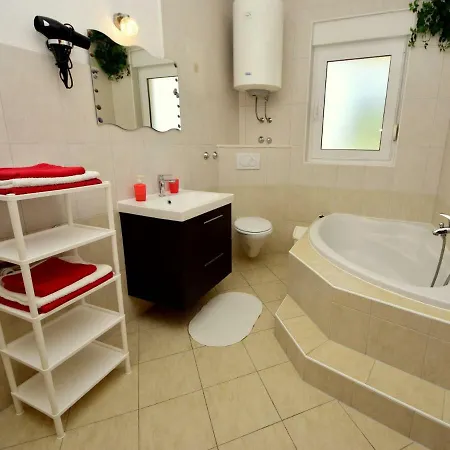 Apartment Anda-1 By Interhome
