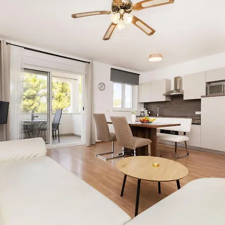 Apartment Apartment Anda-1 By Interhome Trogir