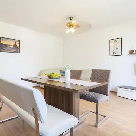 Apartment Anda-1 By Interhome * Трогир