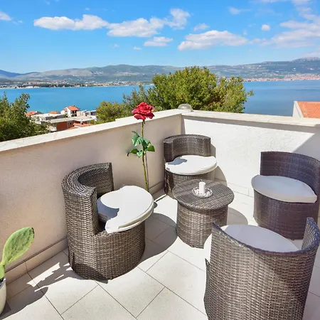 Apartment Anda-1 By Interhome Trogir