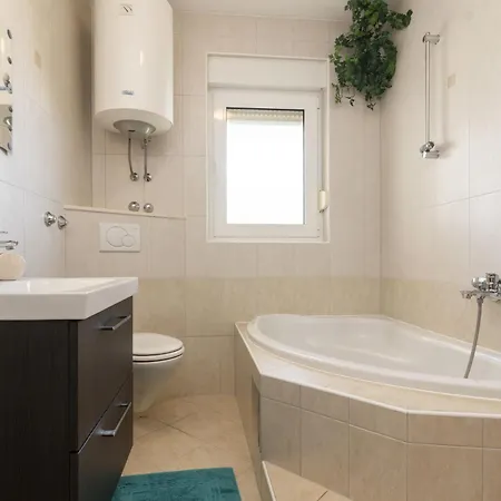 Apartman Anda-1 By Interhome Trogir